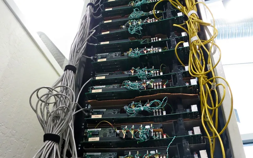 Networked server cabling